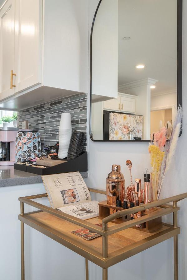 Angel & Rose * Hollywood Dtla Apartment