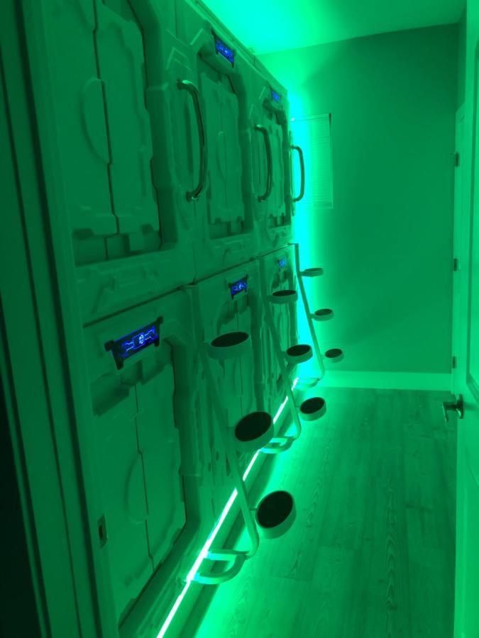 Podlife Capsule hotel *