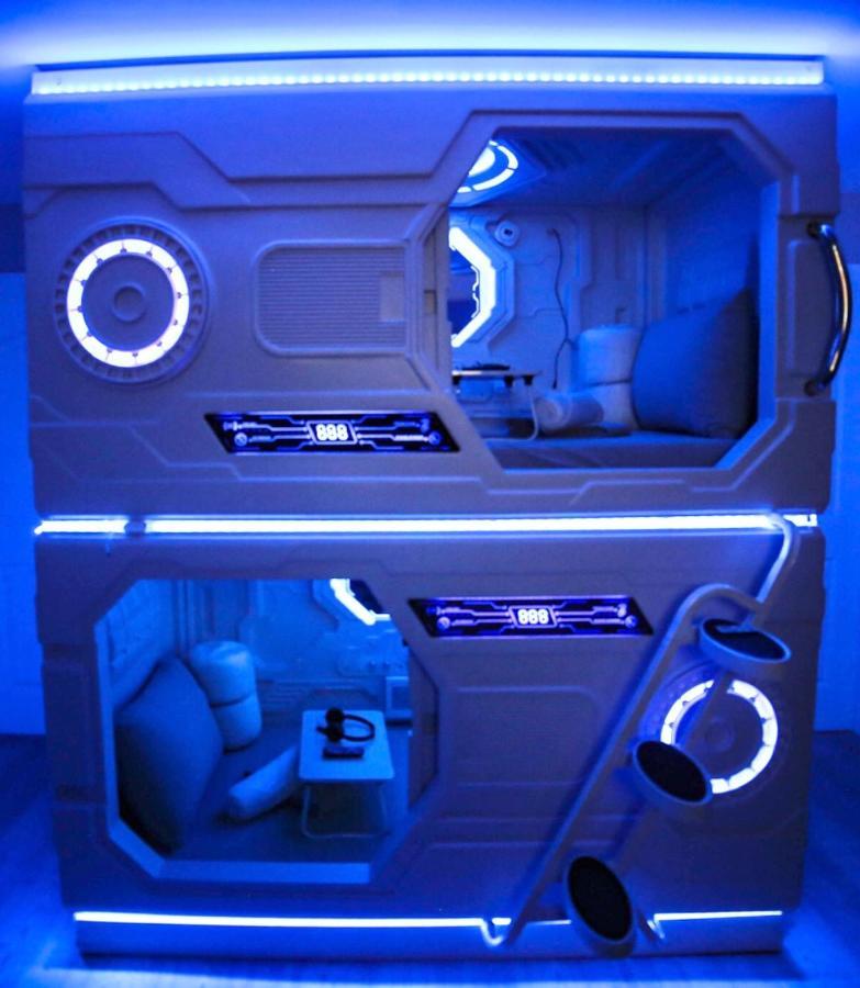 Podlife Capsule hotel
