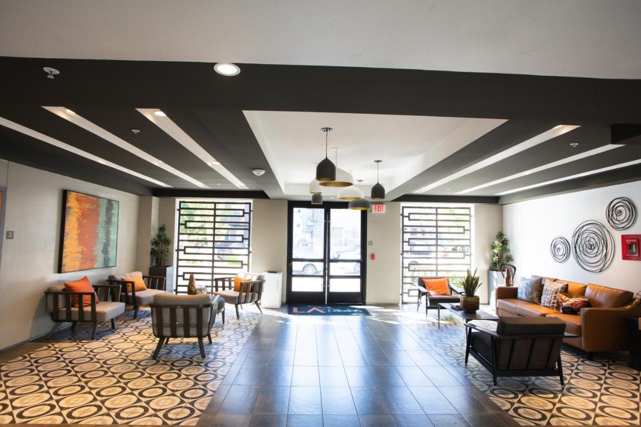 2 Bdr W Balcony In Heart Of Hollywood * Los Angeles