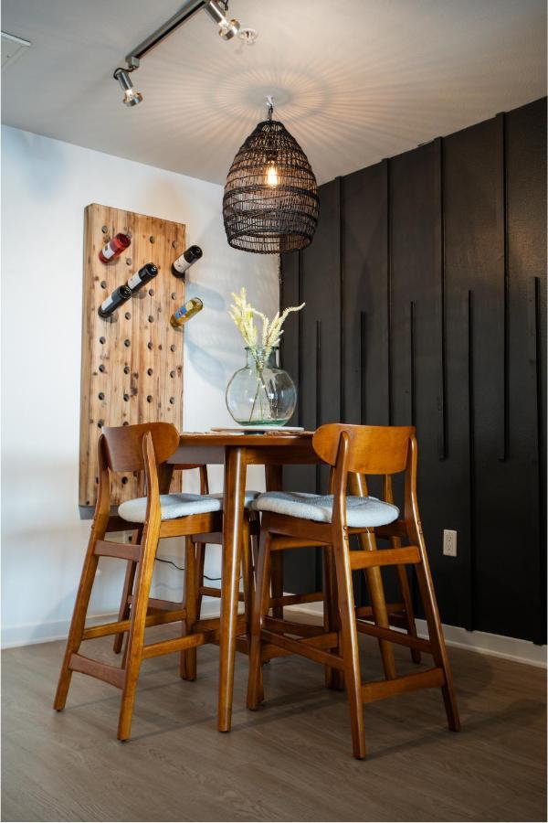 2 Bdr W Balcony In Heart Of Hollywood Los Angeles