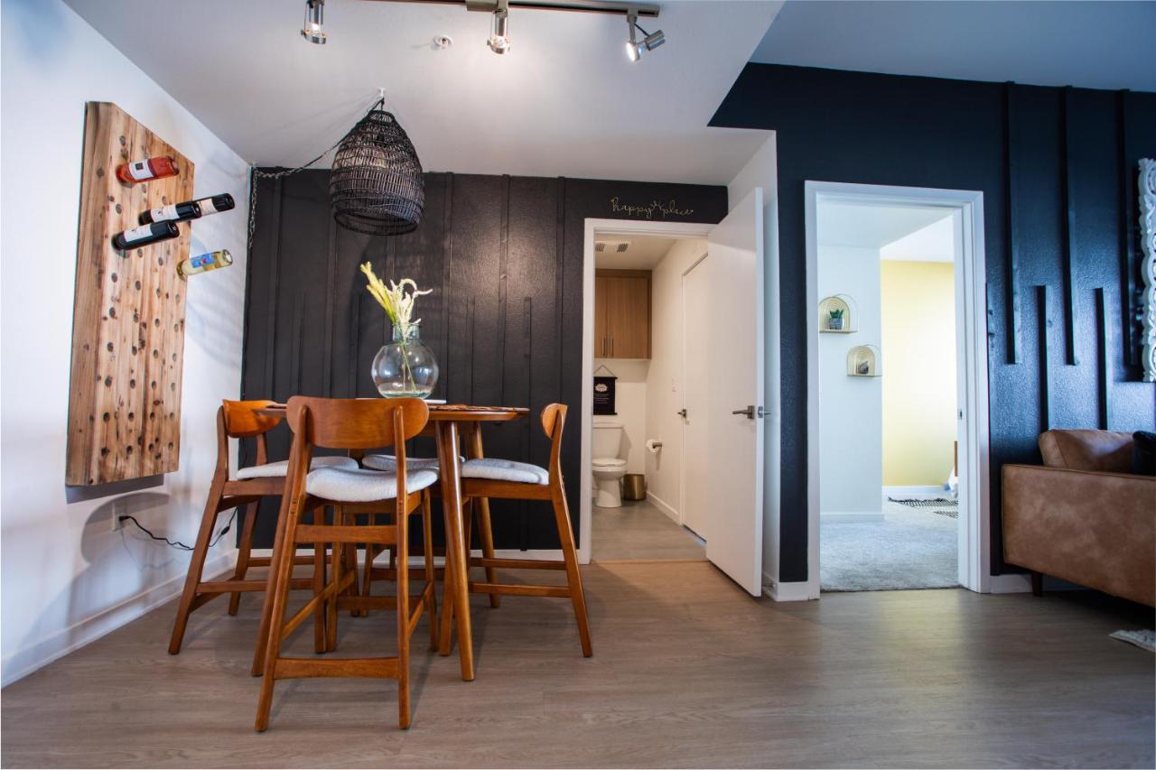 2 Bdr W Balcony In Heart Of Hollywood