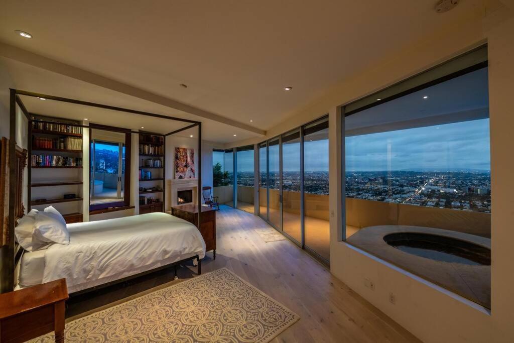 Jetliner 180' City/ocean Views! Huge Sauna/steam! Villa