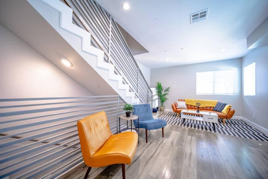4bd Townhome Sleeps 10 Near Usc/dtla/expo Los Angeles