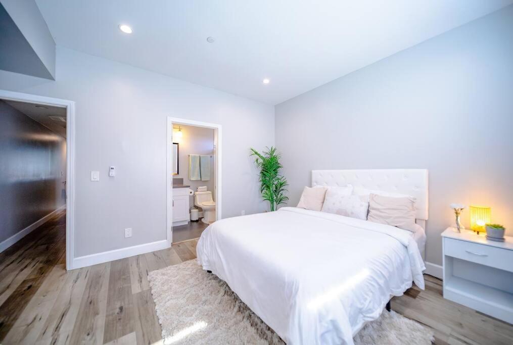 4bd Townhome Sleeps 10 Near Usc/dtla/expo * Los Angeles