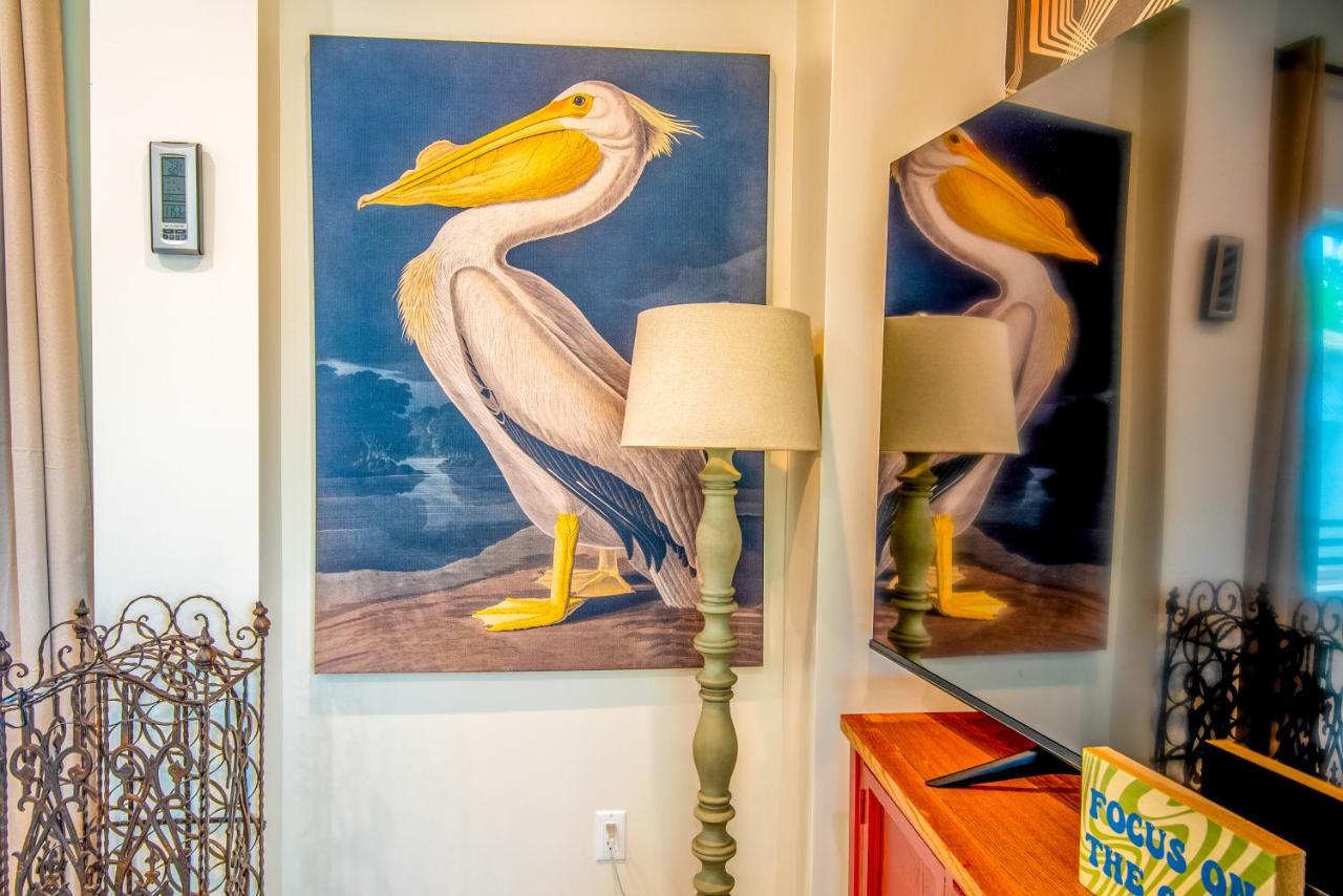 Stylish Sherman Oaks Townhouse 3bed + 3.5bath Master Apartment Los Angeles