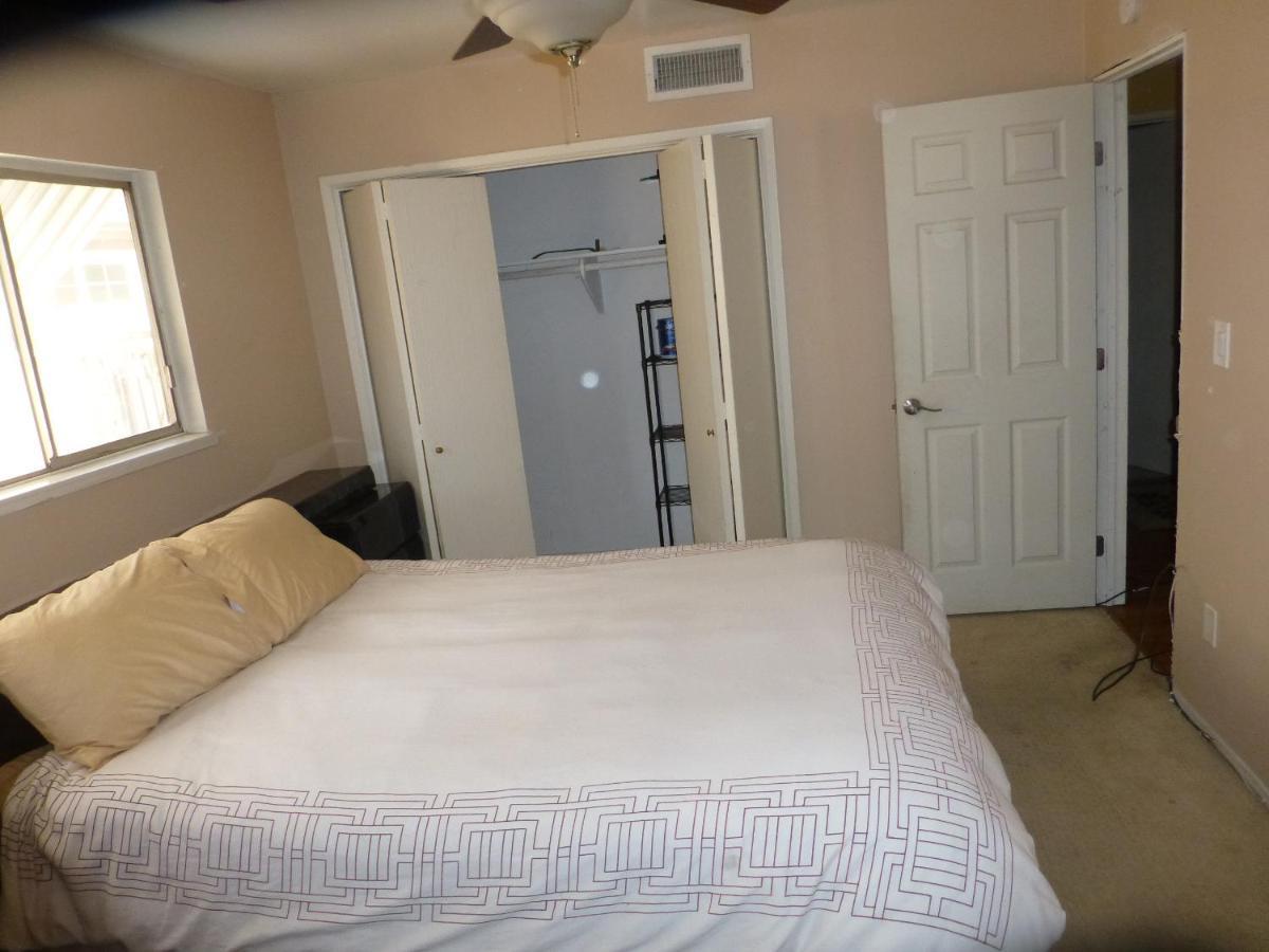 Homestay Nice Northridge 4-2-2 Pool Near Csun And Pierce College *