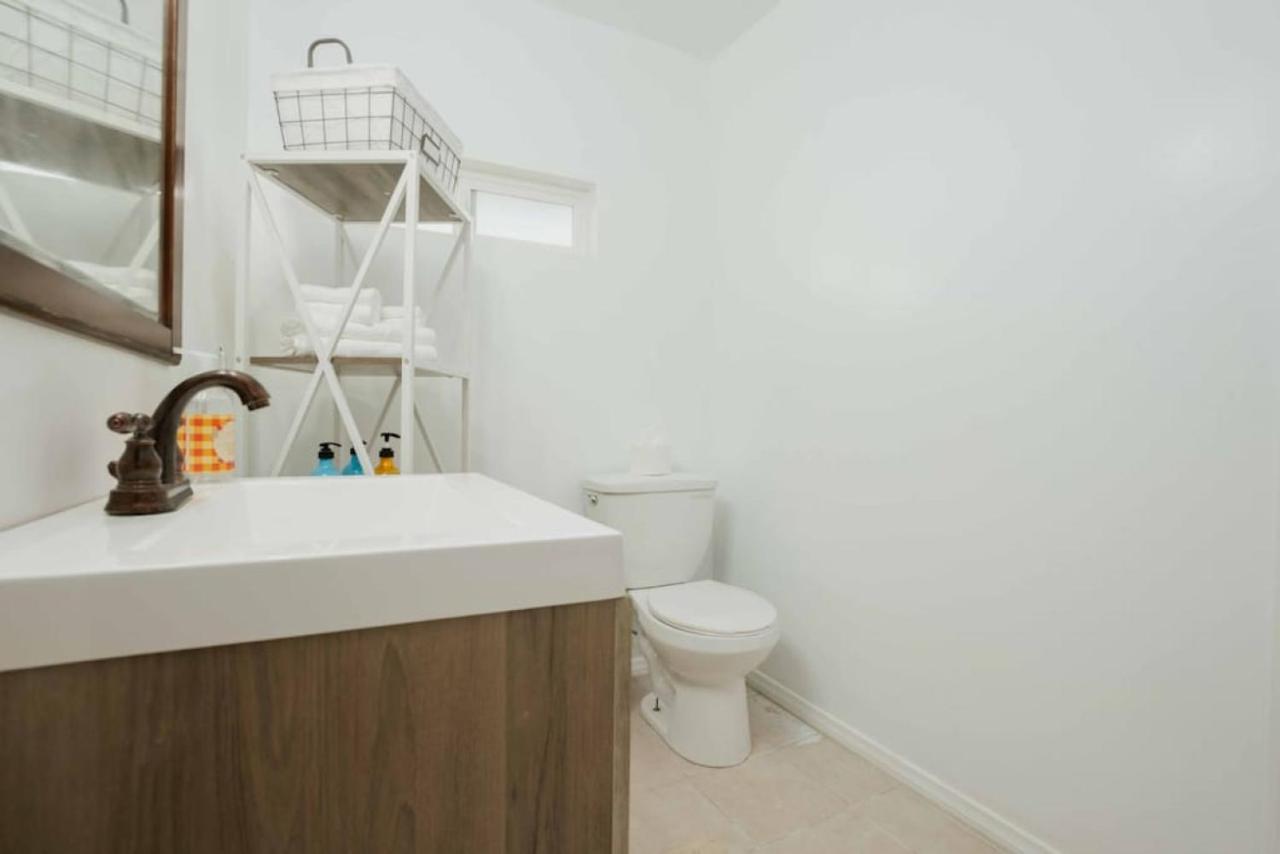 Melrose 4 Bd W Pool Jacuzzi Bbq Holiday home Los Angeles
