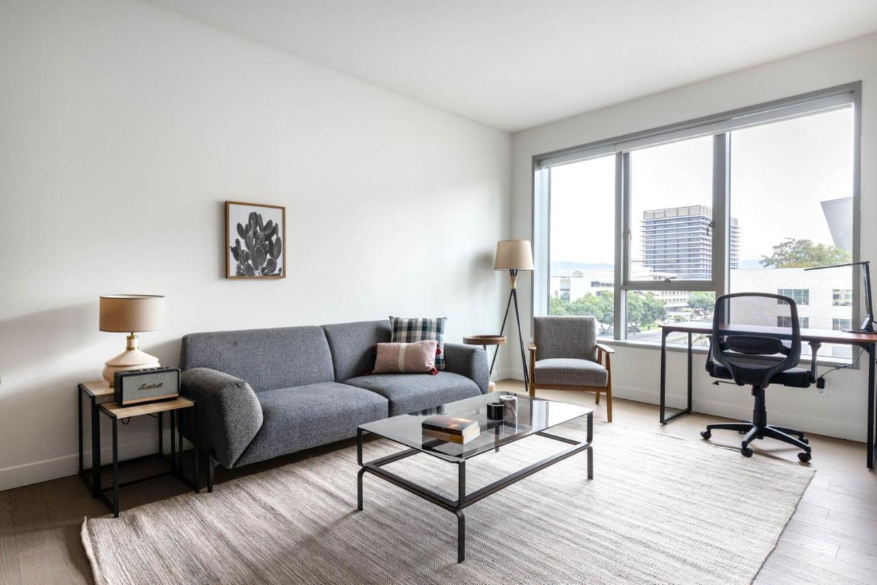 Apartment Downtown 1br W Wd Nr Metro Center Lax-373