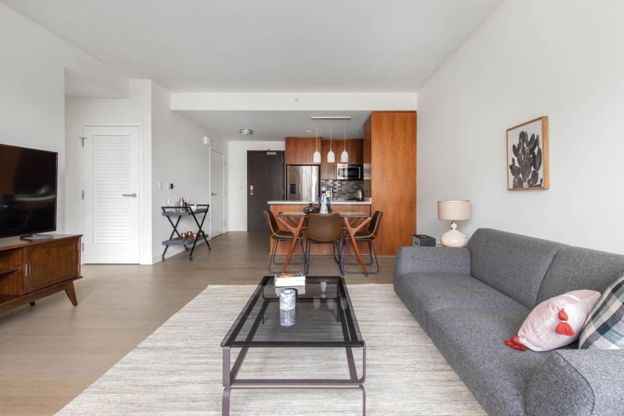 Downtown 1br W Wd Nr Metro Center Lax-373 Apartment