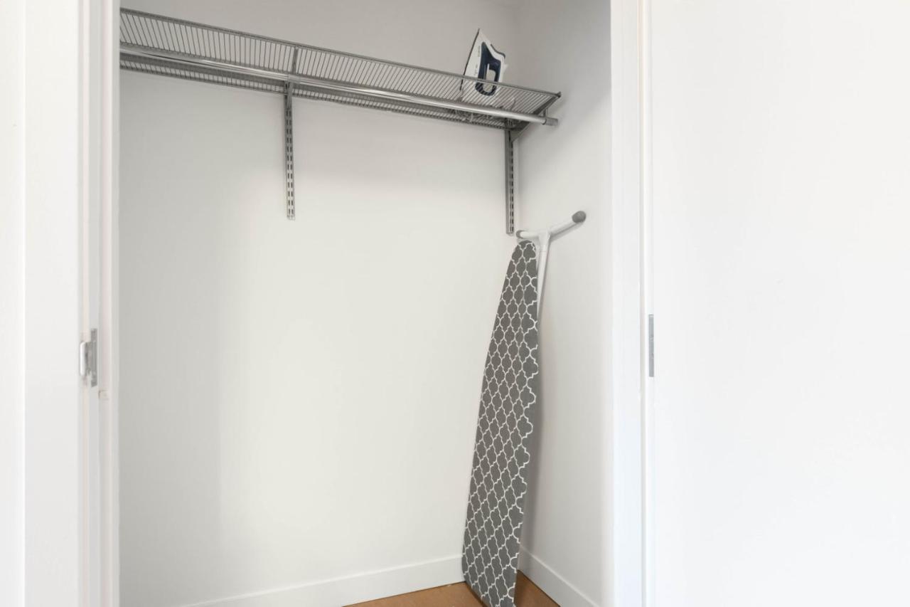 Downtown 1br W Wd Nr Metro Center Lax-373 Apartment