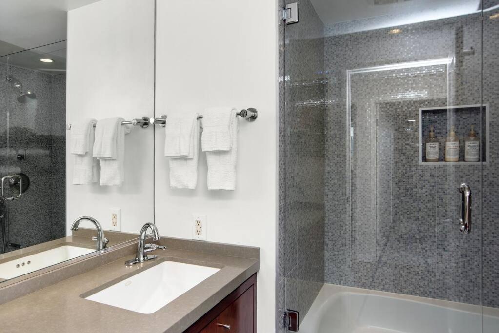 The Sunset Blvd Luxury High-rise, 180 Views *