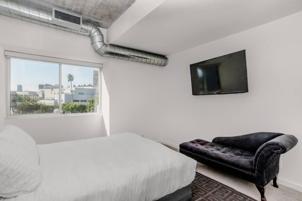 The Sunset Blvd Luxury High-rise, 180 Views * Los Angeles