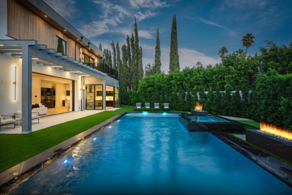 ৎ୭ Hollywood Sign View Manor Lux ৎ୭