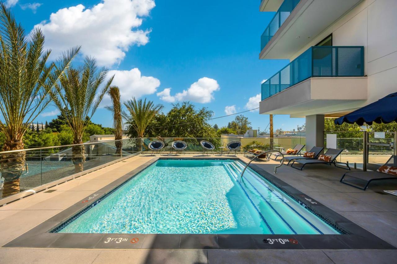 One Lux Hollywood View La Apartment *