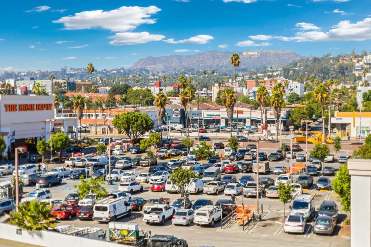 One Lux Hollywood View La Los Angeles