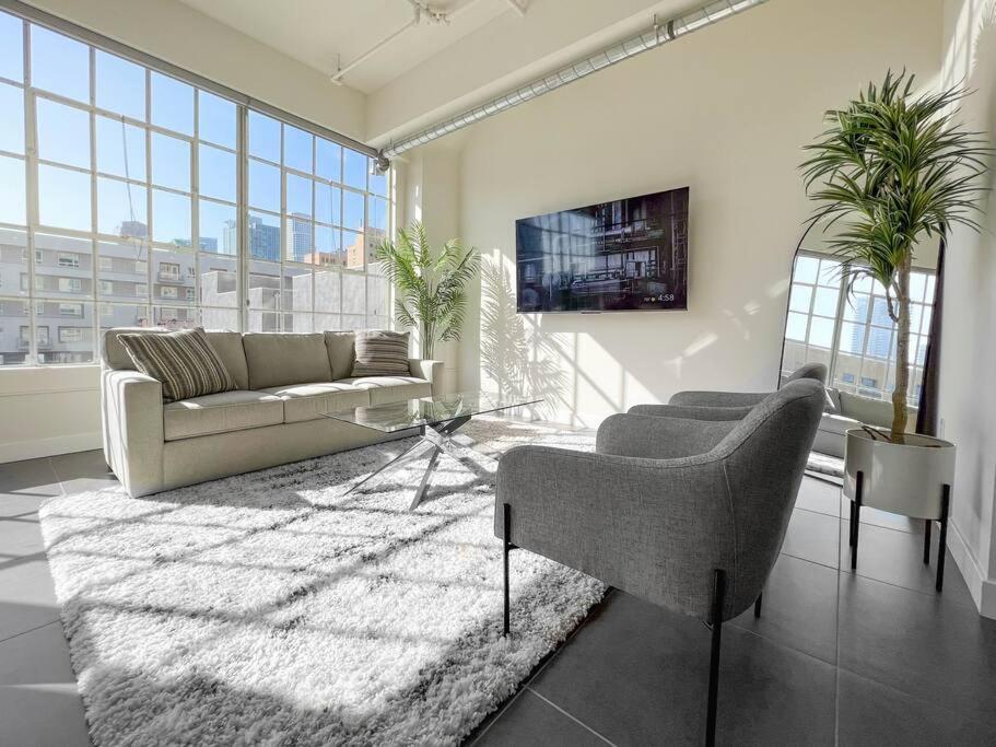 Modern Loft In Dtla - Rooftop Pool & Free Parking! * Los Angeles