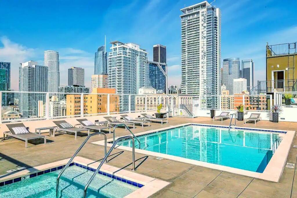 Apartment Modern Loft In Dtla - Rooftop Pool & Free Parking!