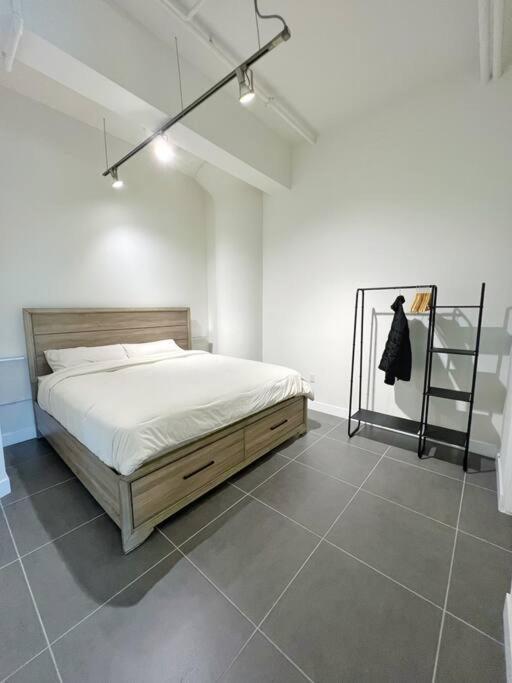 Apartment Modern Loft In Dtla - Rooftop Pool & Free Parking! Los Angeles
