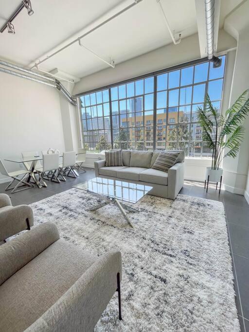 Modern Loft In Dtla - Rooftop Pool & Free Parking! Los Angeles