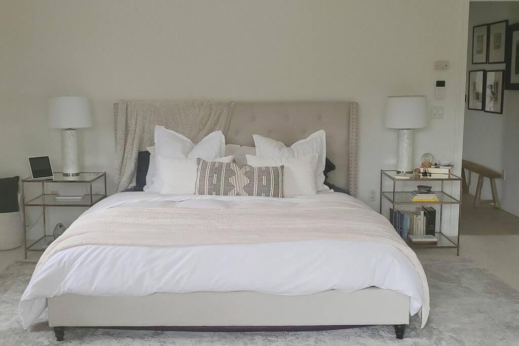 Stylish Pacific Palisades Gem *