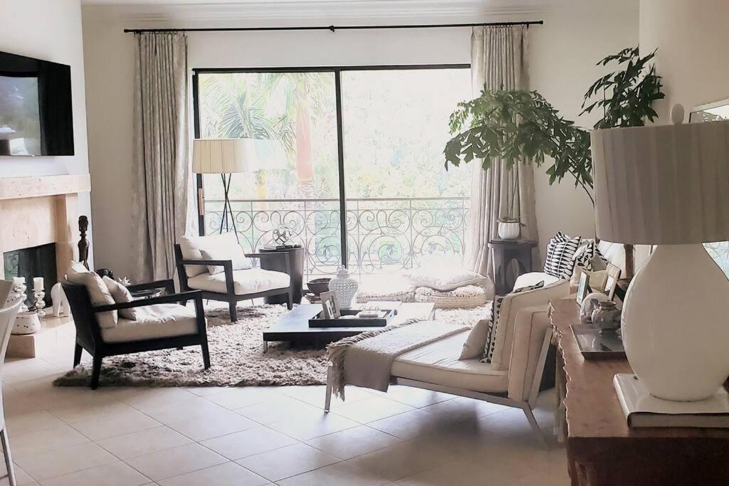 Apartment Stylish Pacific Palisades Gem