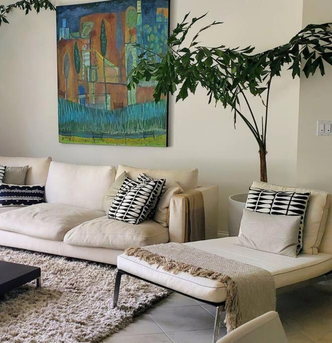 Apartment Stylish Pacific Palisades Gem *