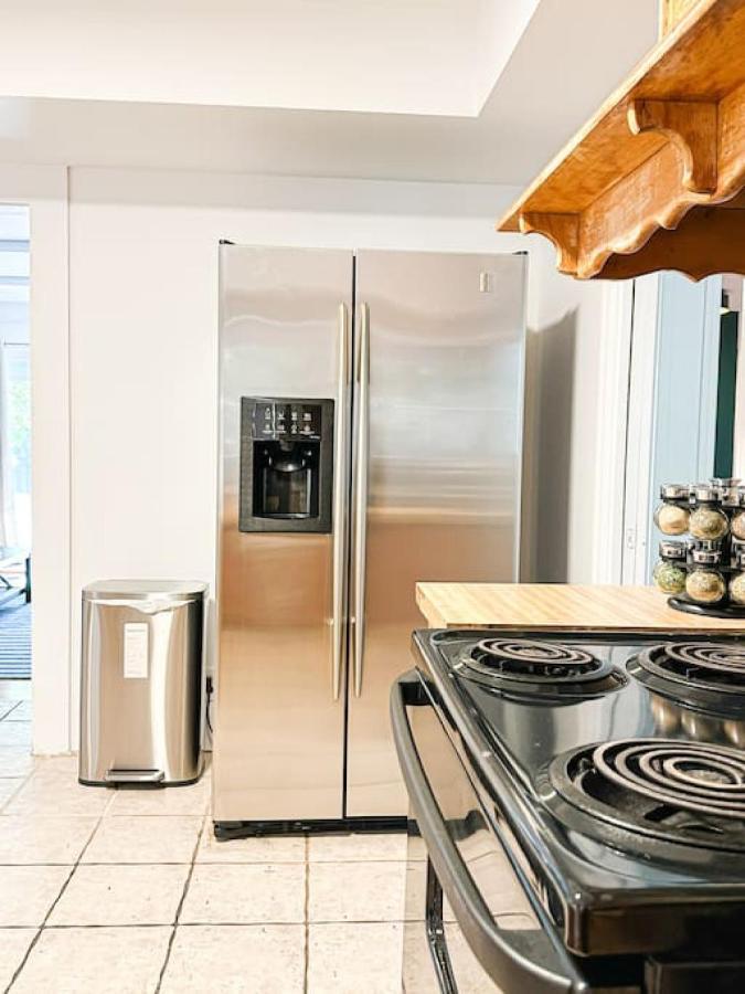 Relaxing 6 Bedroom Oasis With Pool - Lou1 Holiday home Los Angeles
