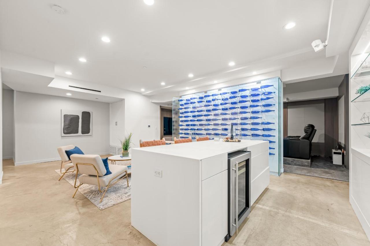 Coldwater Canyon Apartment *
