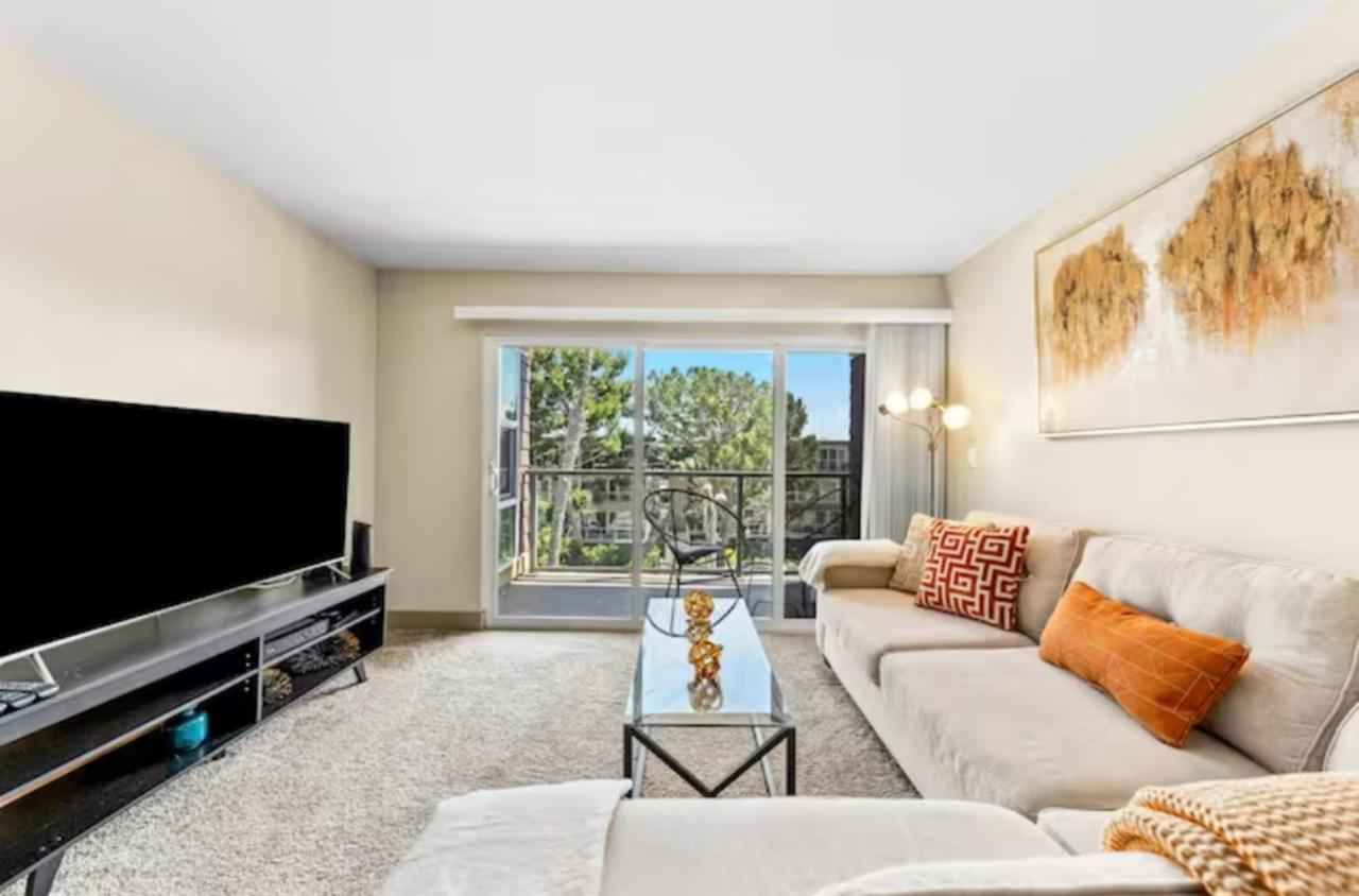 The Moonstone - Cozy Marina Side Garden View Pool And Gym Apartment *