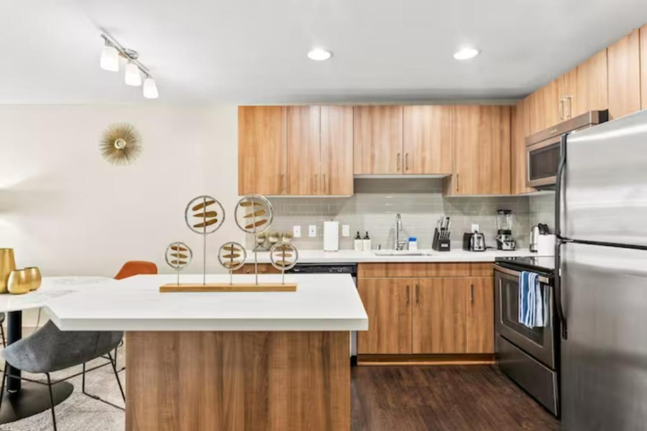The Moonstone - Cozy Marina Side Garden View Pool And Gym Apartment *