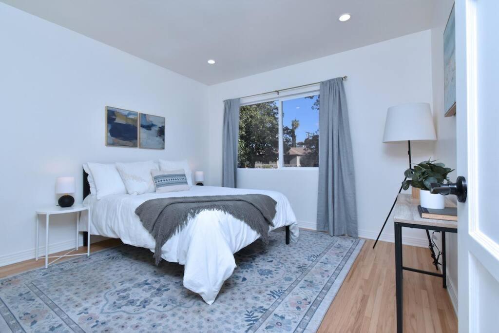 Beautiful 4 Bed + Jacuzzi *