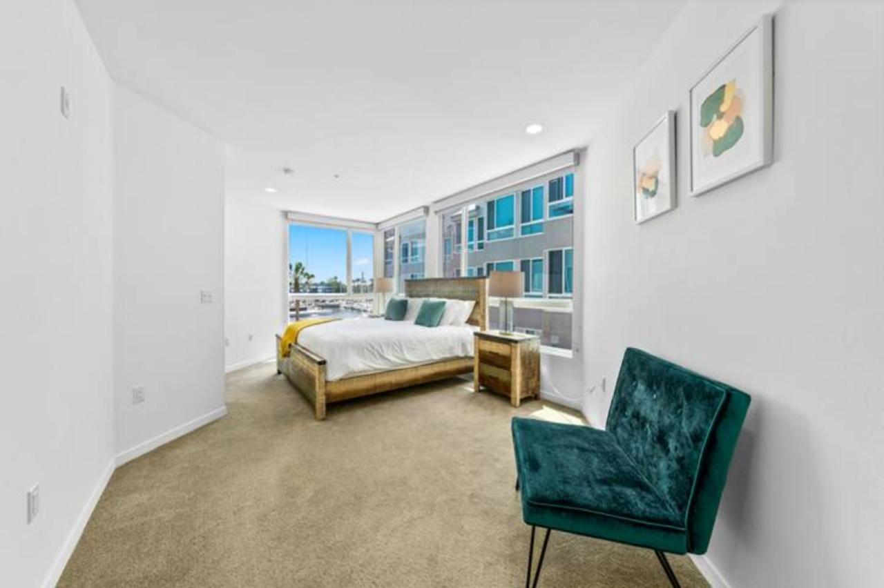 Blue Water Views Penthouse In Marina Del Rey *