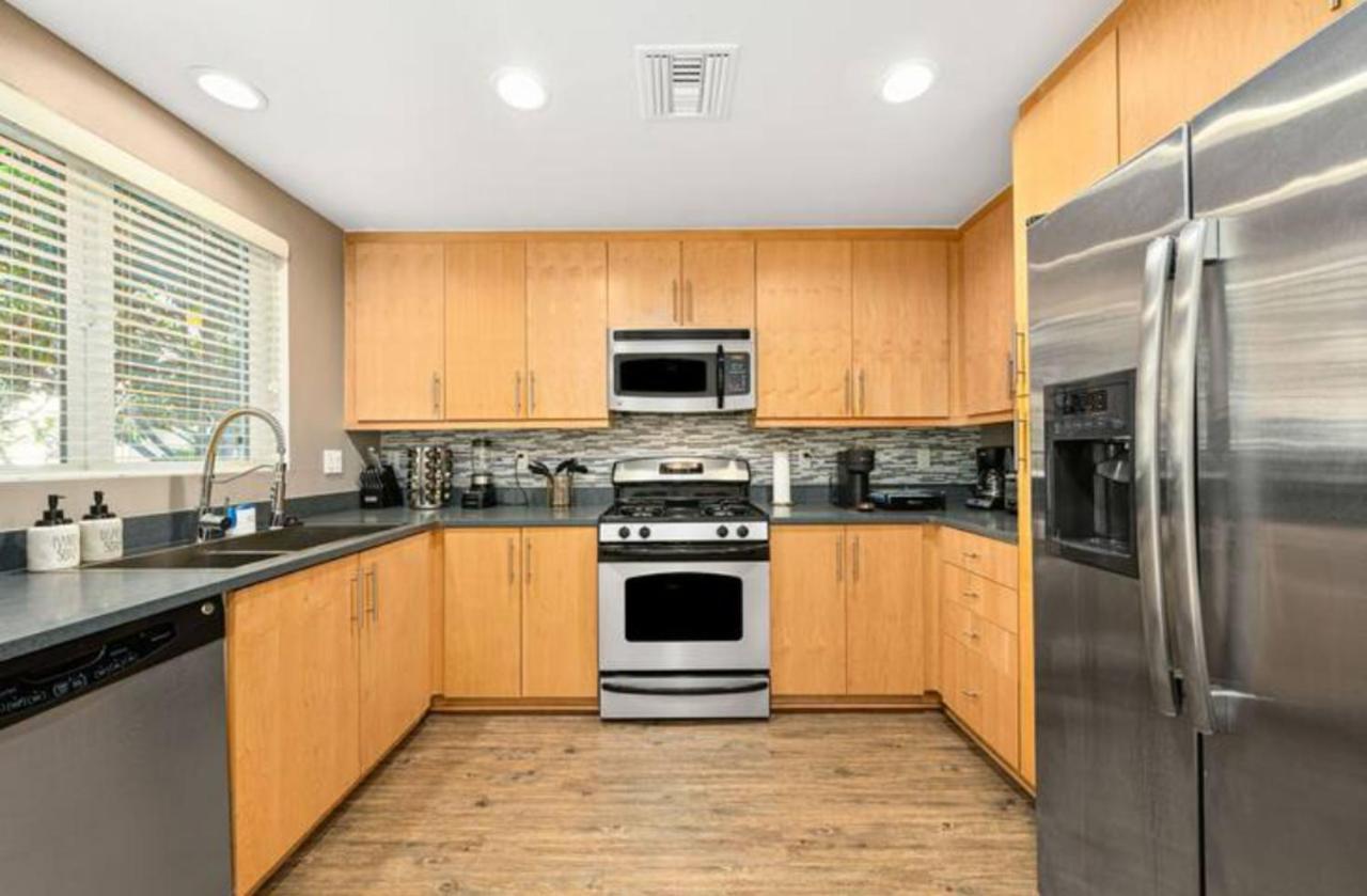 The Coral Loft - Marina Bliss Water View 2br Pool, Gym Apartment Los Angeles