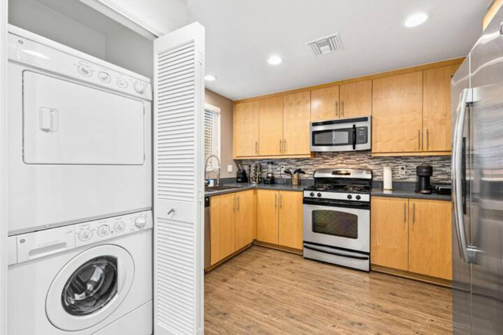 Apartment The Coral Loft - Marina Bliss Water View 2br Pool, Gym Los Angeles