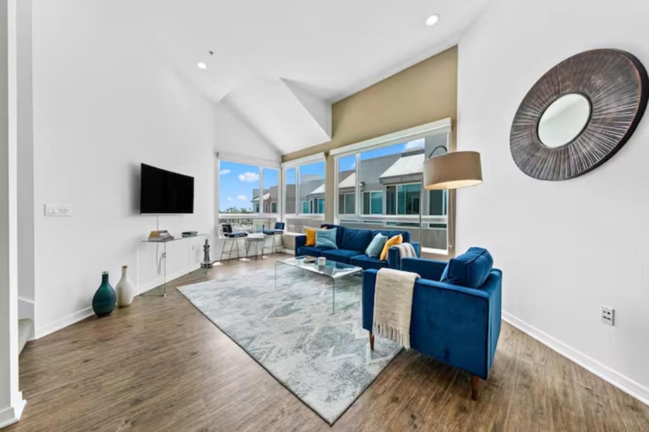 Blue Water Views Penthouse In Marina Del Rey Apartment