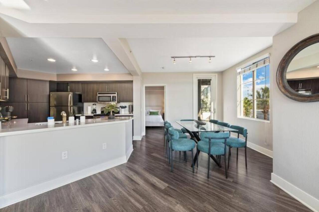Blue Topaz Retreat - Spacious 3br Gorgeous Views Apartment Los Angeles