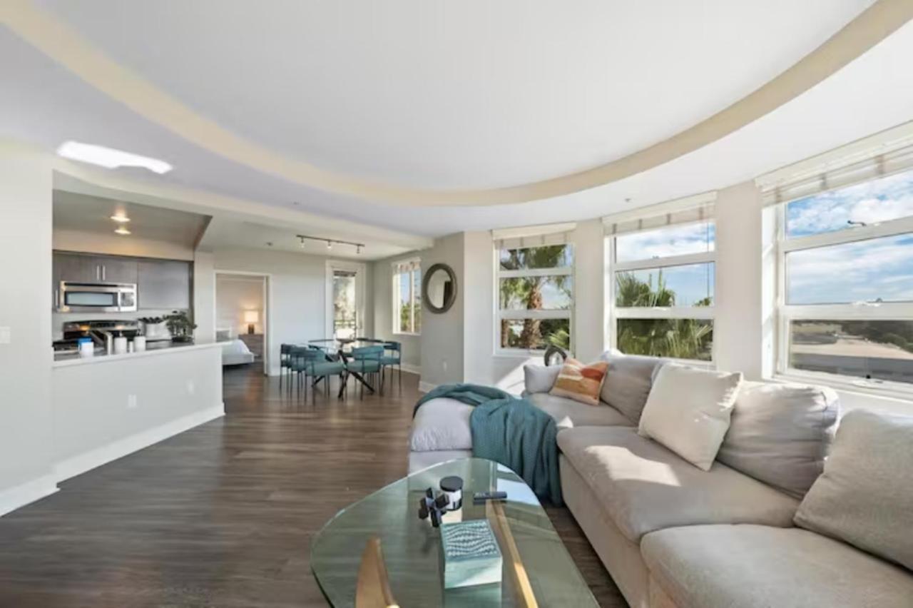 Blue Topaz Retreat - Spacious 3br Gorgeous Views Apartment Los Angeles
