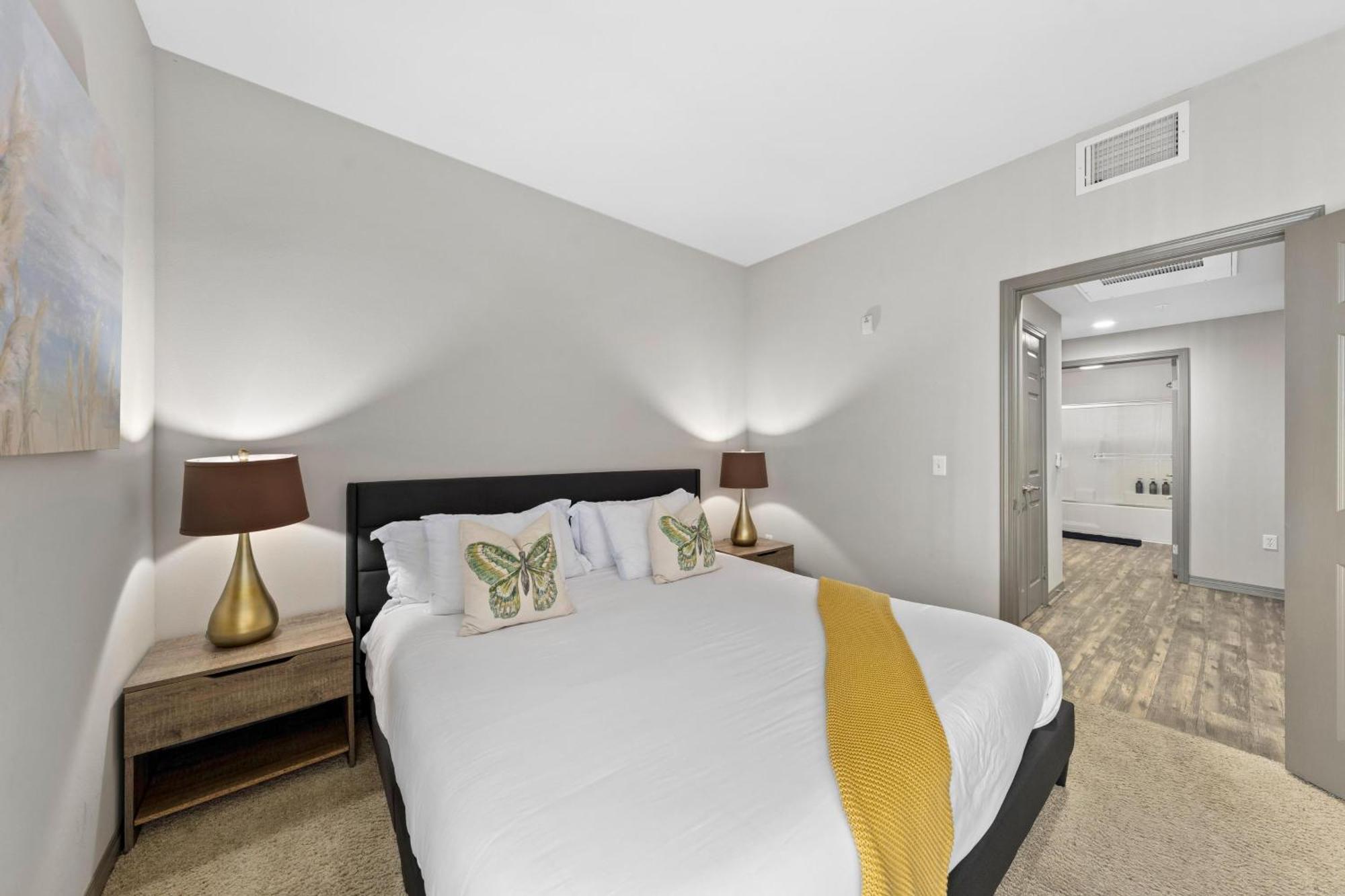 Venice Lux Retreat Coastal Haven