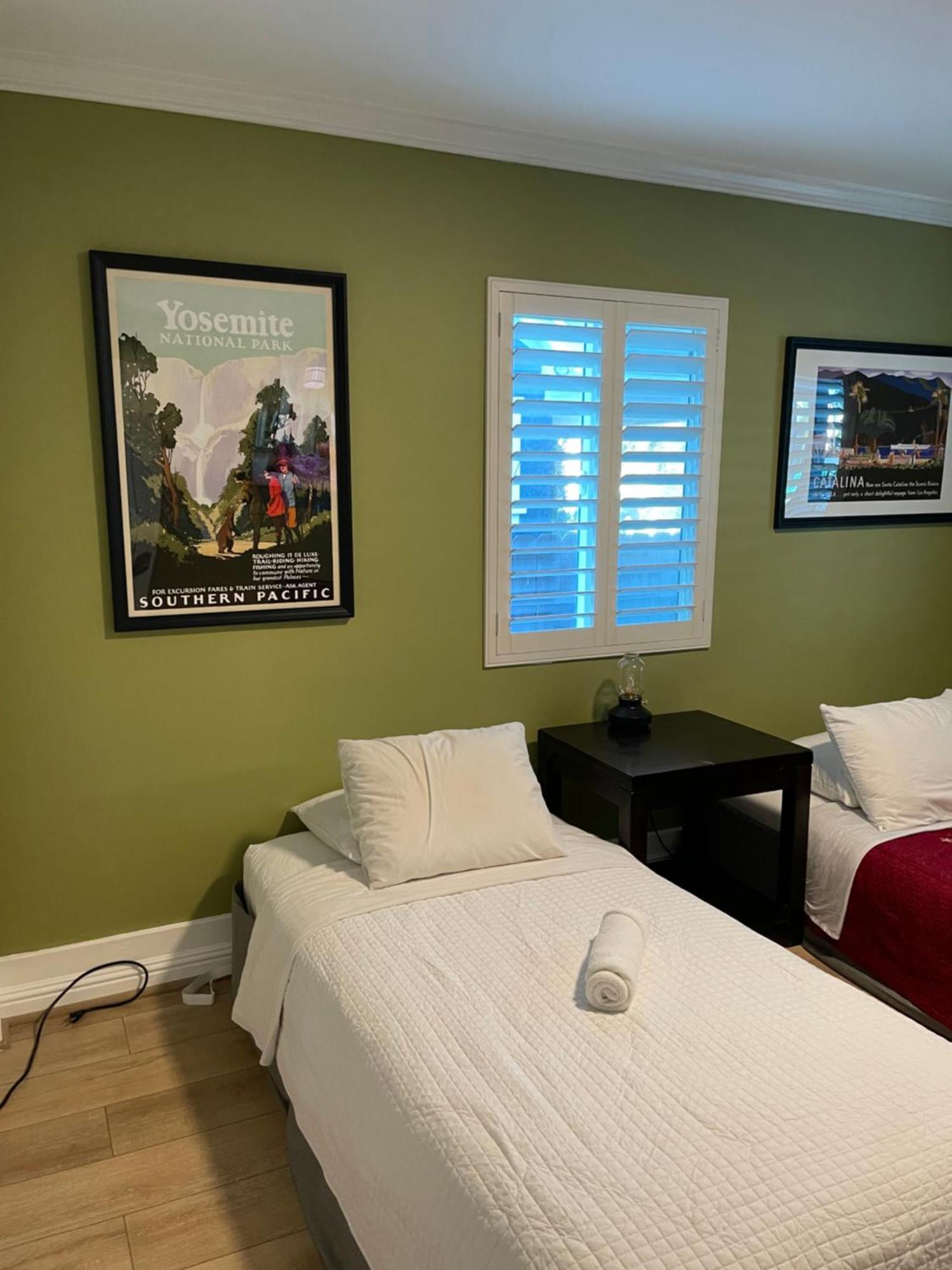 Private In Angeles With Wifi And Ac And Private Fridge!!!