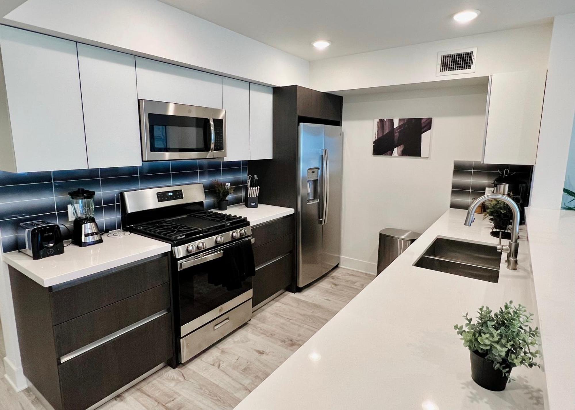 Century Chic 4 Sleep Free Parking 402 Apartment *
