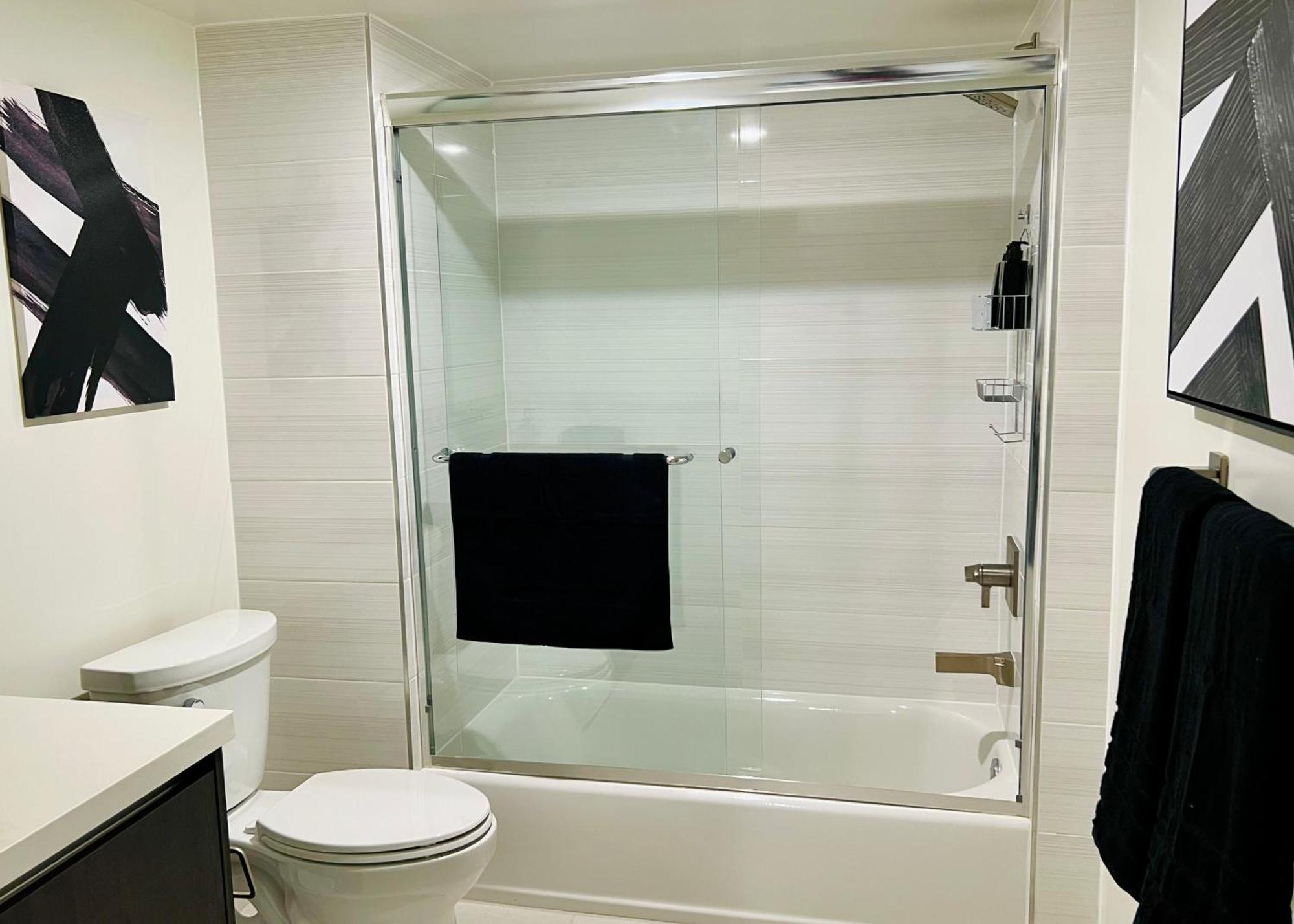 Century Chic 4 Sleep Free Parking 402 Apartment