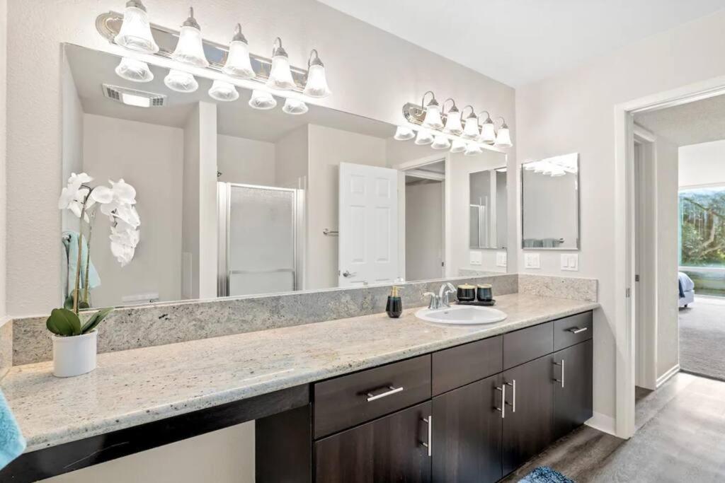 Apartment The Diamond Dock - Rare Gem Marina View Pool Jacuzzi Tennis Courts *