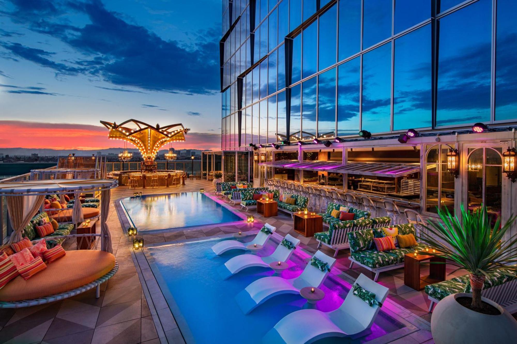 Hotel Ac By Marriott Downtown Angeles 4*