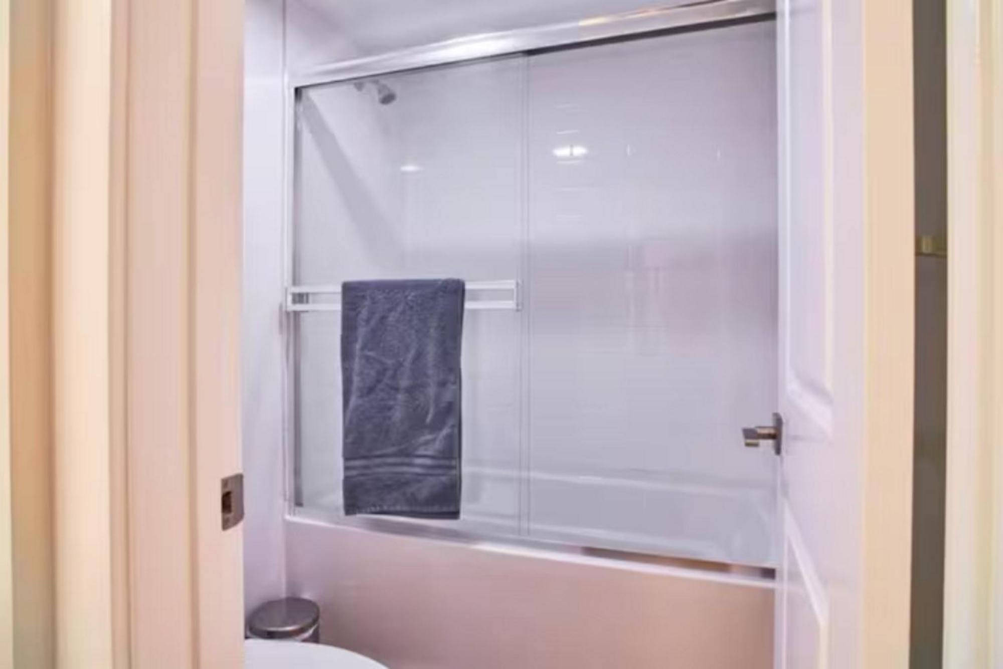 Blue Agate - Seaside Bright 2br With Marina Views Apartment