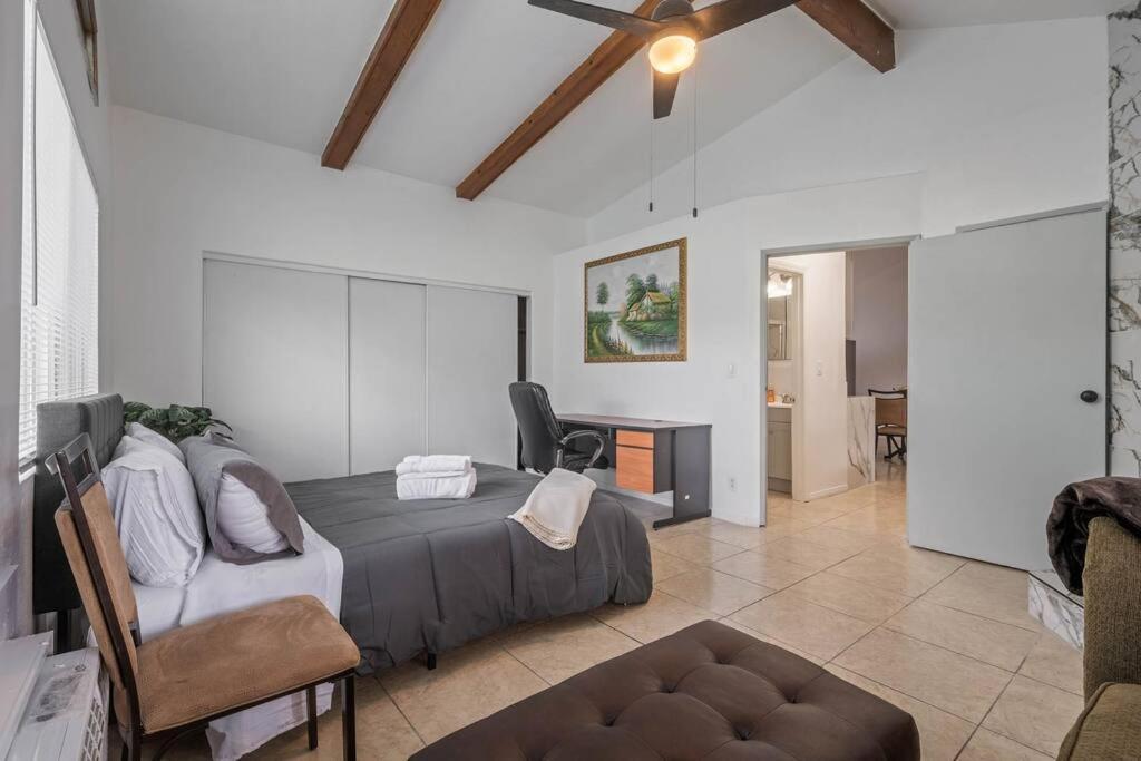 Holiday home ৎ୭bright & Gorgeous Canoga Park Guesthouseৎ୭