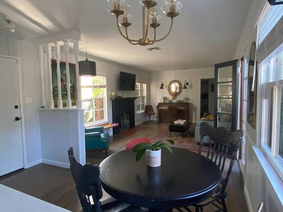 Sweet Woodland Hills Holiday home Los Angeles