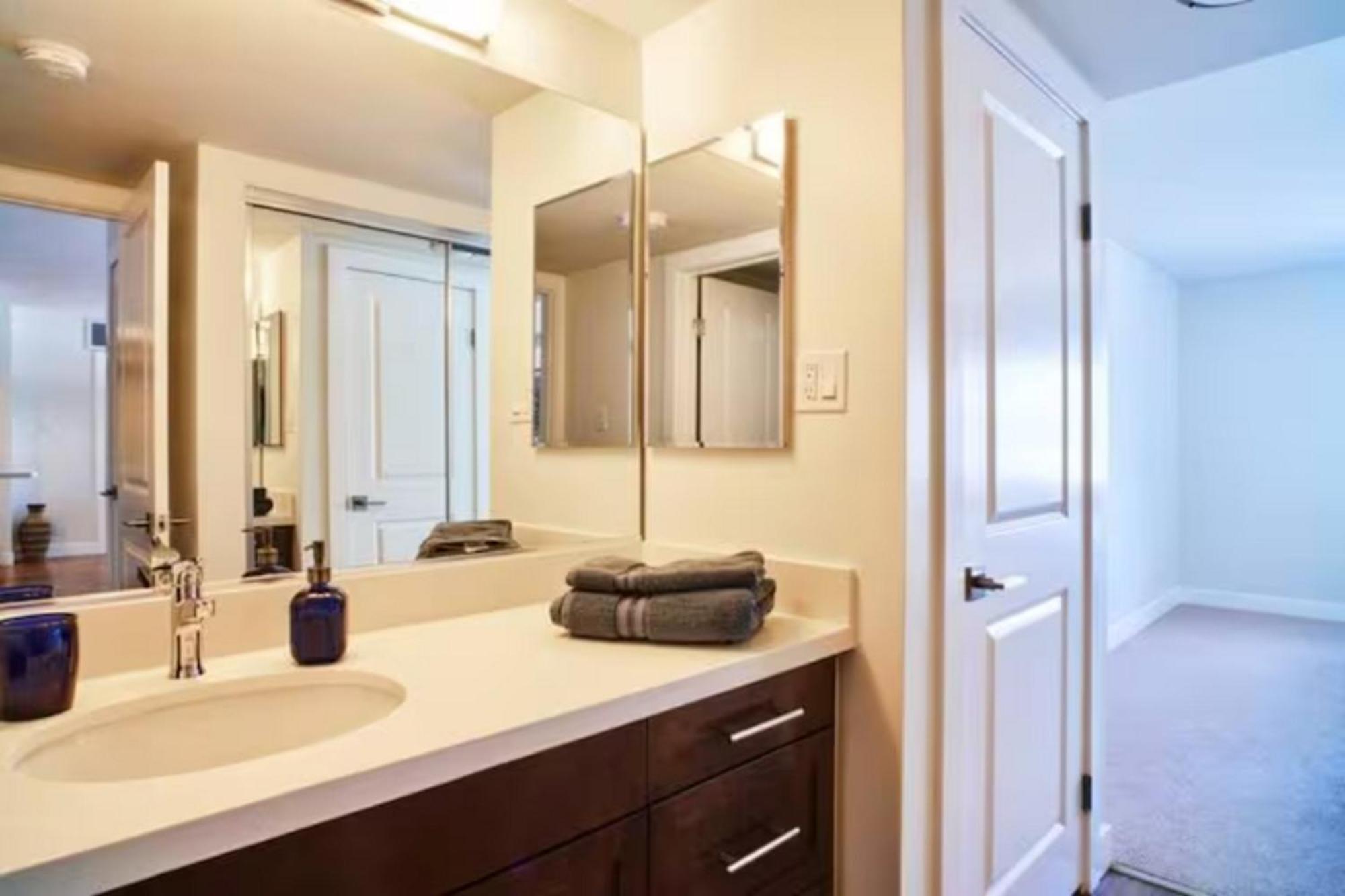 Apartment Blue Agate - Seaside Bright 2br With Marina Views *