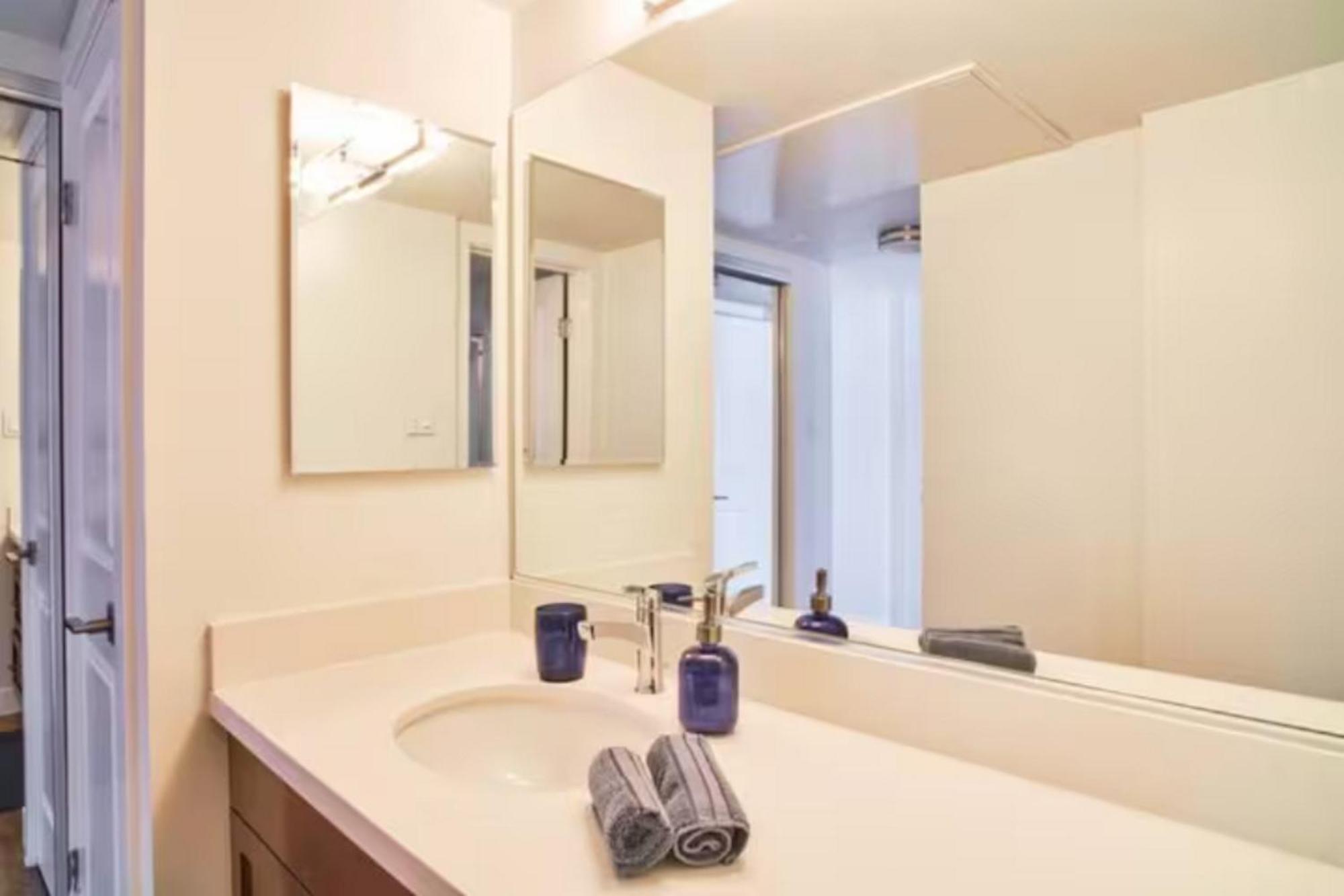 Blue Agate - Seaside Bright 2br With Marina Views *