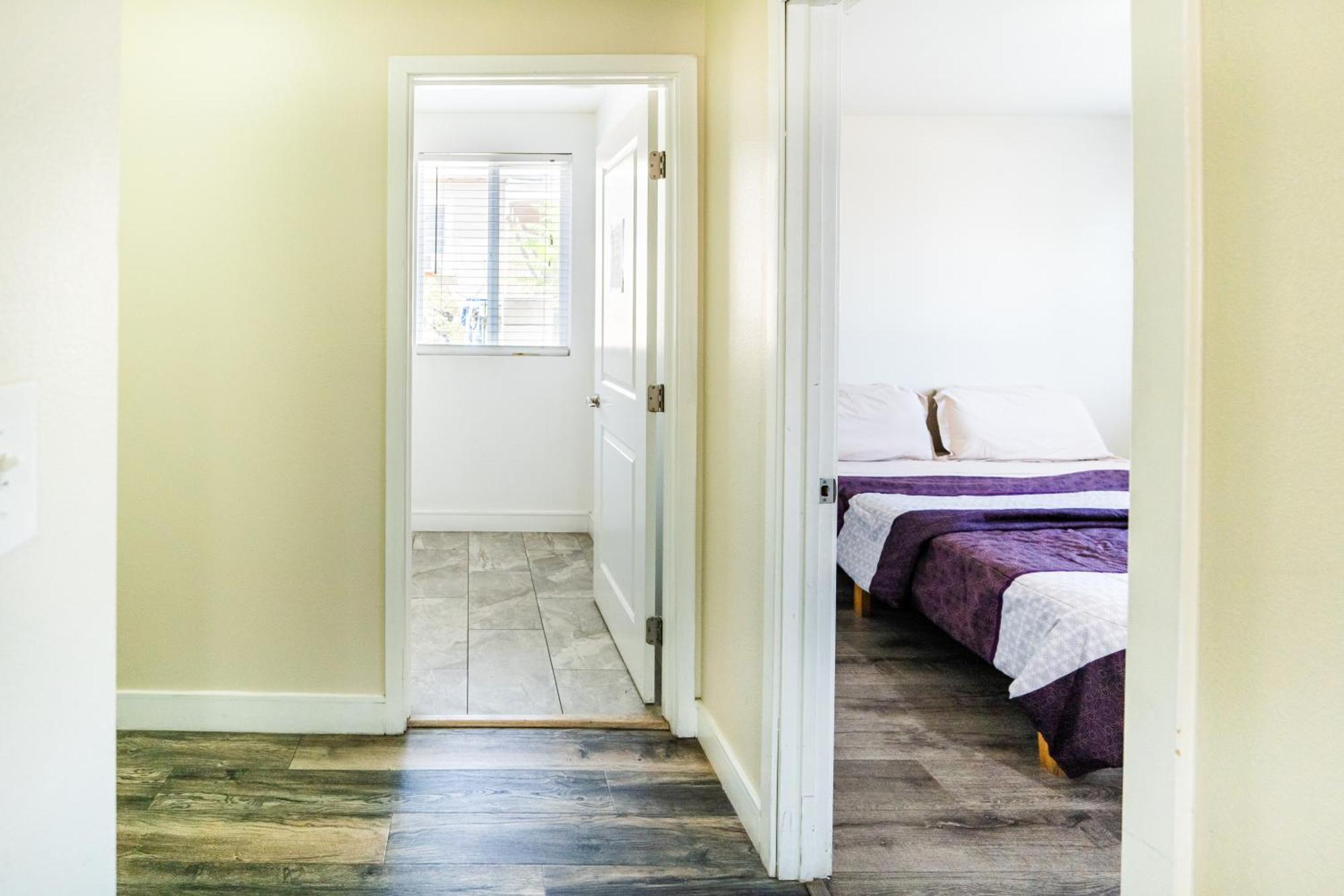 Apartment Large 2 Levles 5 Bedroom With 3 Bathroom And 2 Parking